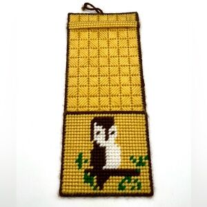 VTG 70s Owl Plastic Canvas Needlepoint Wall Hang Note Holder Mid Century Boho